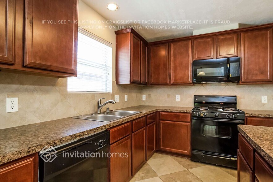Building Photo - 30723 Ginger Trace Dr