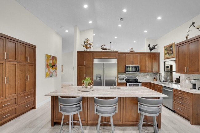 Building Photo - 4256 Gleneagles Dr
