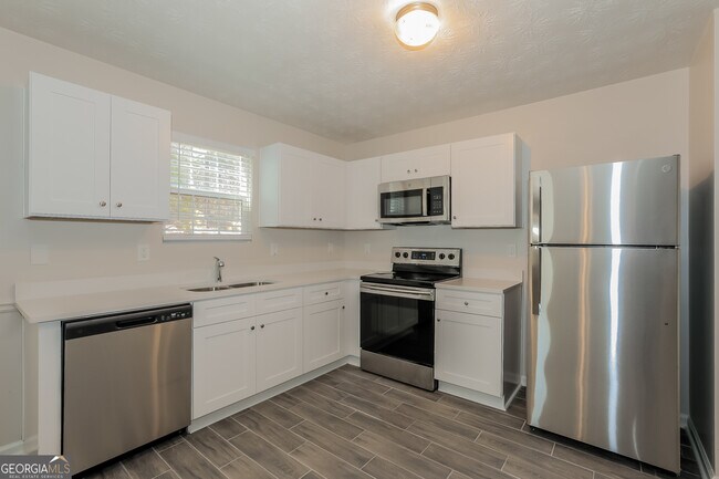 Building Photo - 250 Bramble Bush Trail