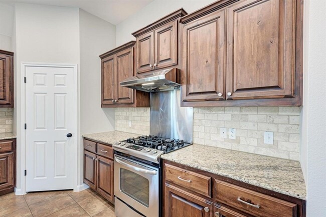 Building Photo - 108 Latitude Ln