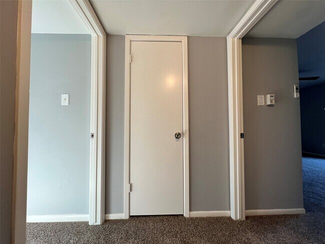 Building Photo - 3208 Briar Ct