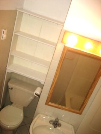 Building Photo - 46 Saint Germain St