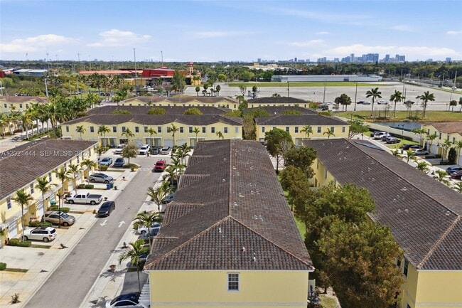 Building Photo - 4032 NW 11th St