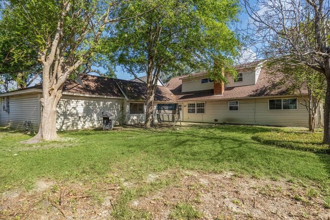 Building Photo - 5731 S Braeswood Blvd