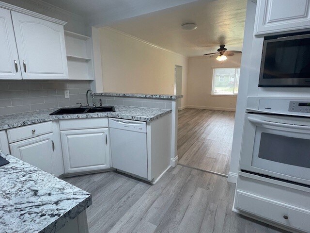 Building Photo - 465 Laurina St