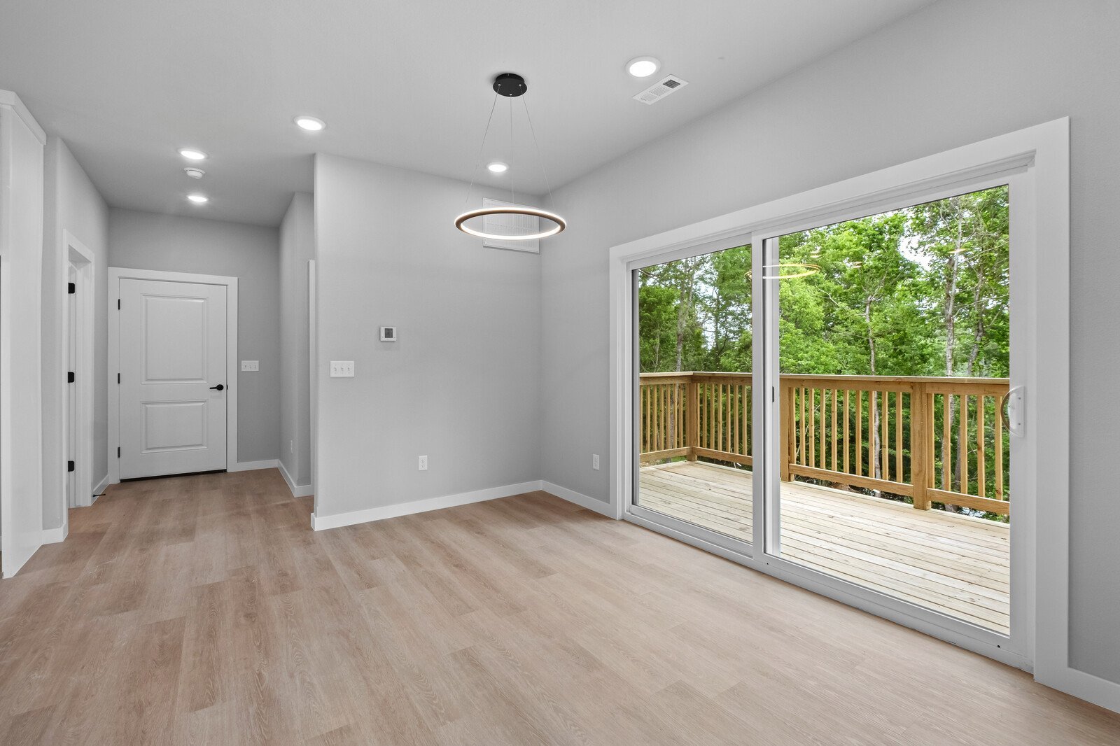 Building Photo - 2 Brightling Ln