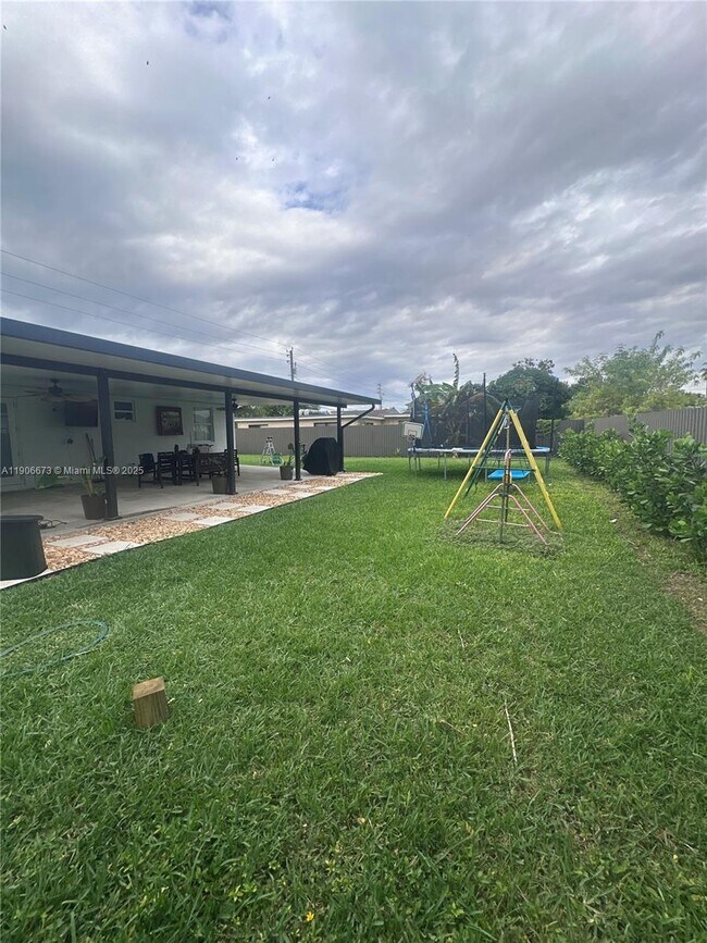 Building Photo - 22045 SW 114th Ave