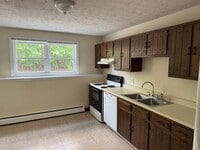 Building Photo - Briarwood 10