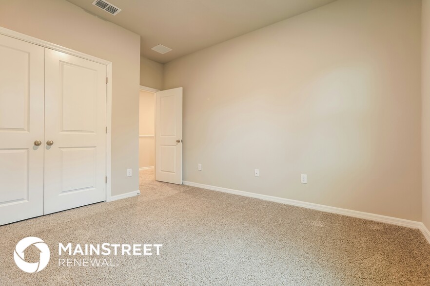 Building Photo - 11511 Woodleaf Dr