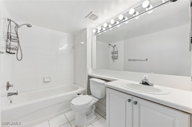 Building Photo - 1210 Wildwood Lakes Blvd