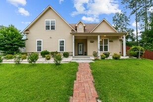 Building Photo - 6471 Chamblee Dr