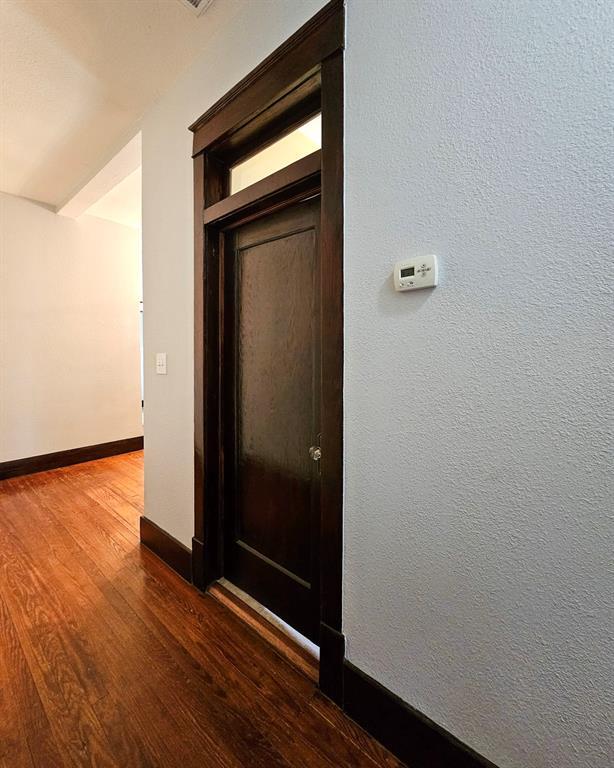 Building Photo - 718 Boundary St