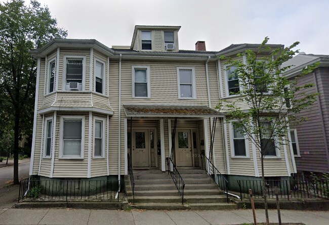 Building Photo - 216 Freeman St