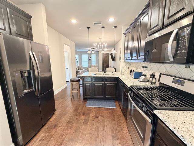 Building Photo - 305 Tottenham Ct