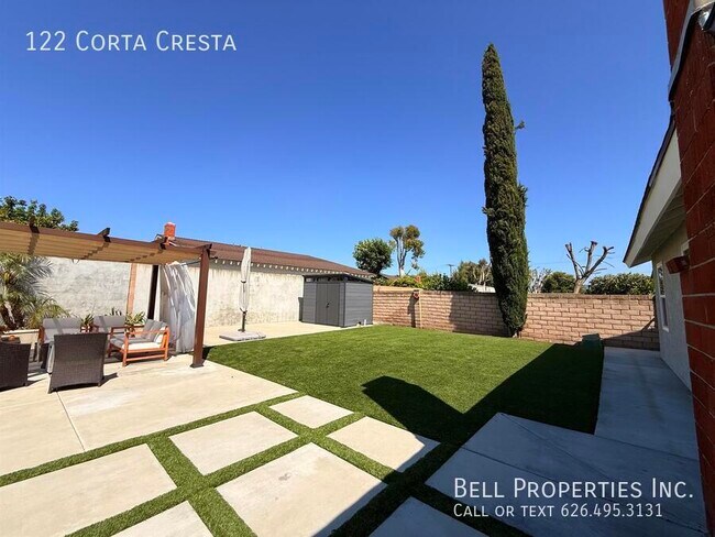 Building Photo - 122 Corta Cresta Dr