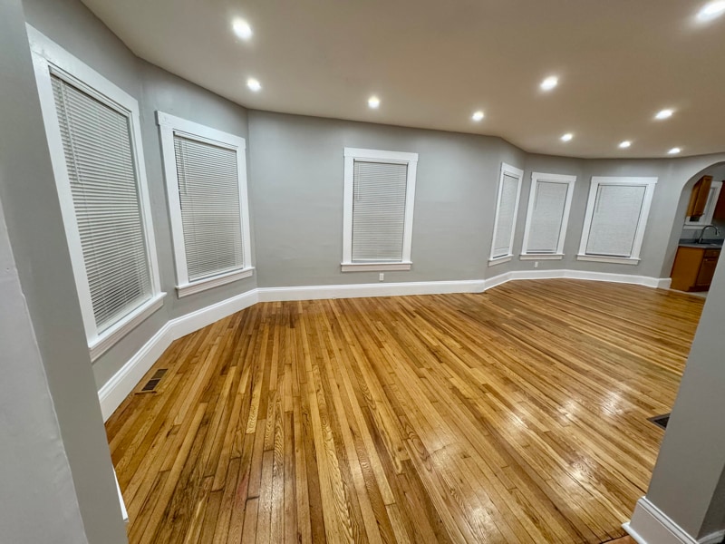 Building Photo - 801 Western Ave