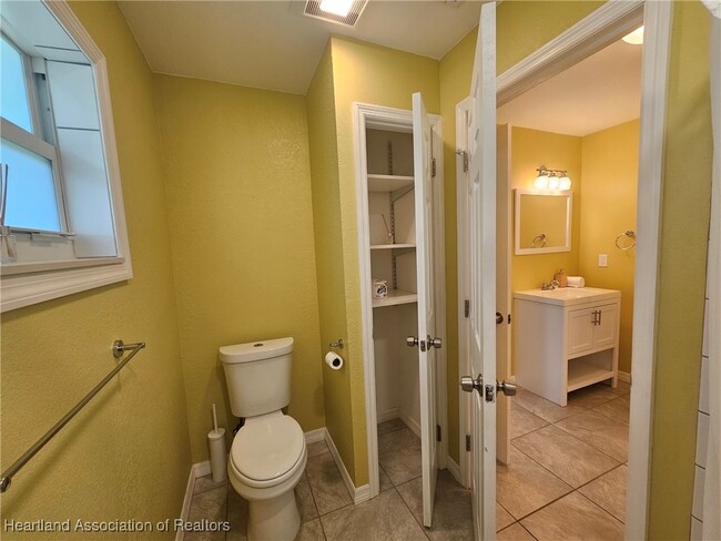 Building Photo - 4702 Mercado Dr