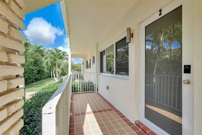 Building Photo - 1035 94th St