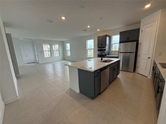 Building Photo - 2949 Sailhouse Dr