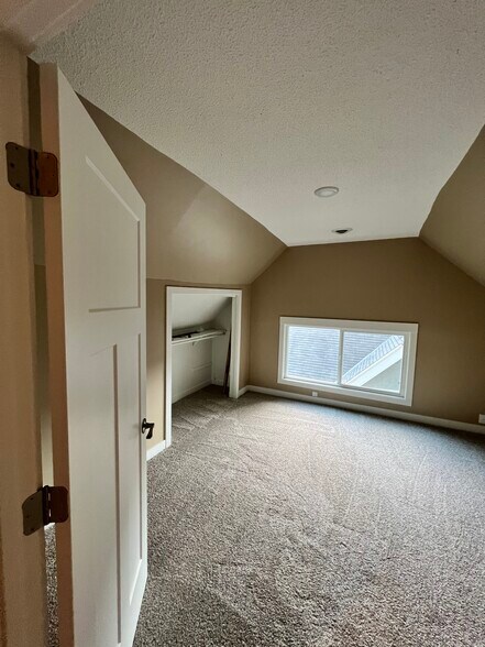 4th bedroom - 1327 Jefferson St NE