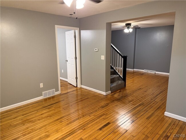 Building Photo - 103-105-105 Drexler St