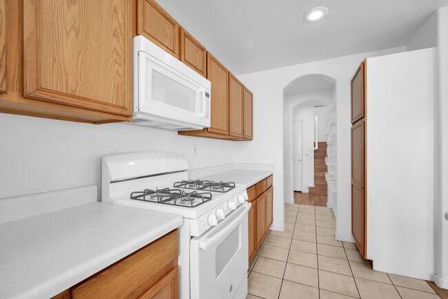 Building Photo - 2446 El Valle St