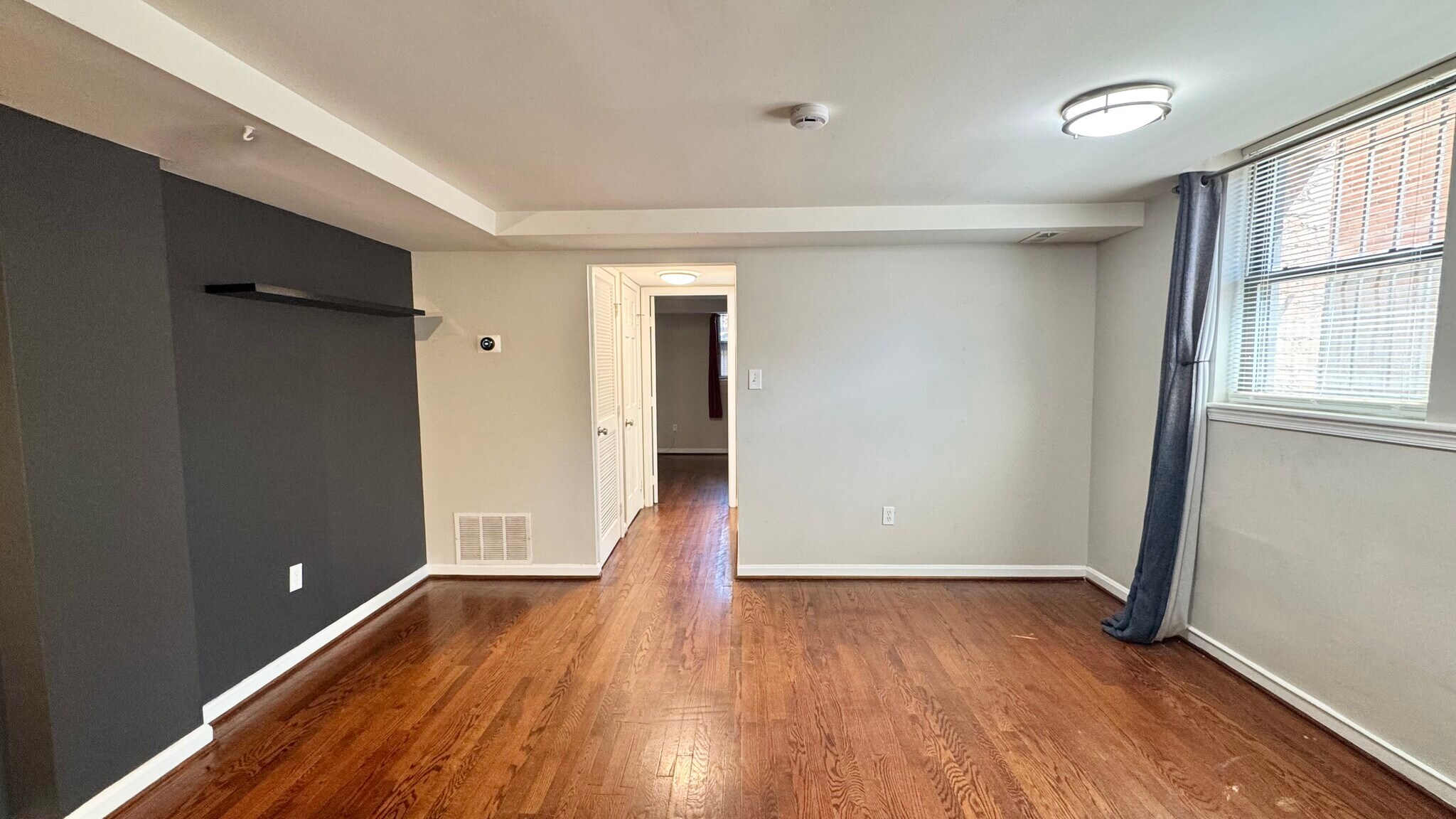 Building Photo - 1661 Park Rd NW