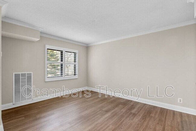 Building Photo - 309 Yoakum Pkwy