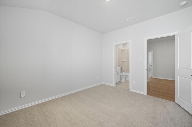 Building Photo - 6605 Creek Edge Cir