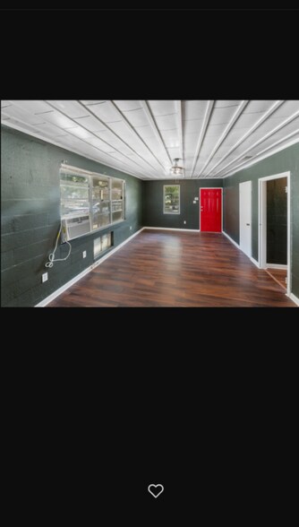Building Photo - 3737 Maywood Ave