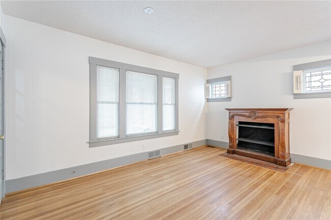 Building Photo - 176 Merwin Ave