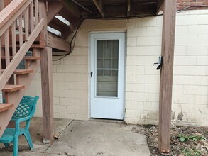 Building Photo - One bedroom plus Den!
