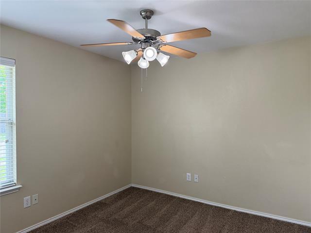 Building Photo - 301 Meadow Lark Ln