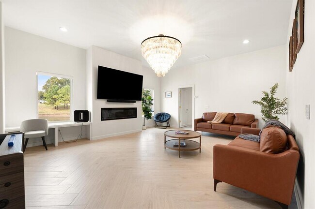 Building Photo - 1304 Katelyn Ct