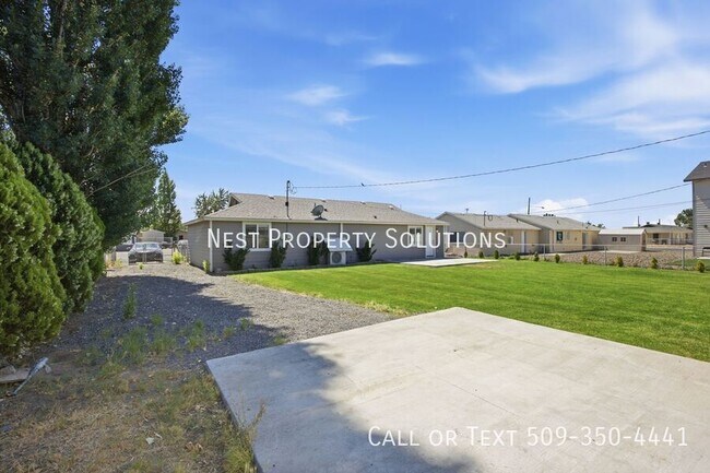 Building Photo - 912 S Alderwood Dr