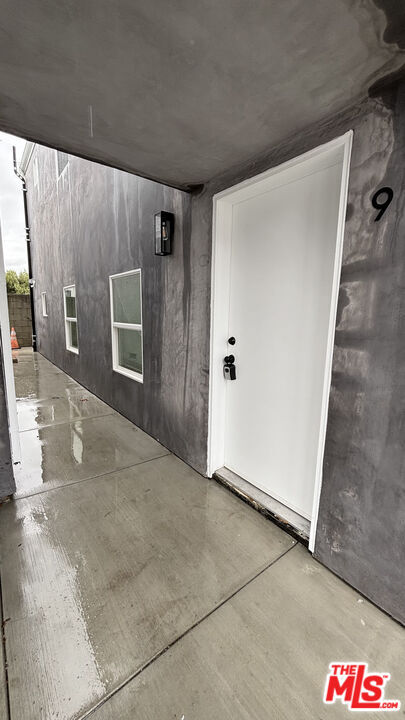 Building Photo - 2280 S Barrington Ave