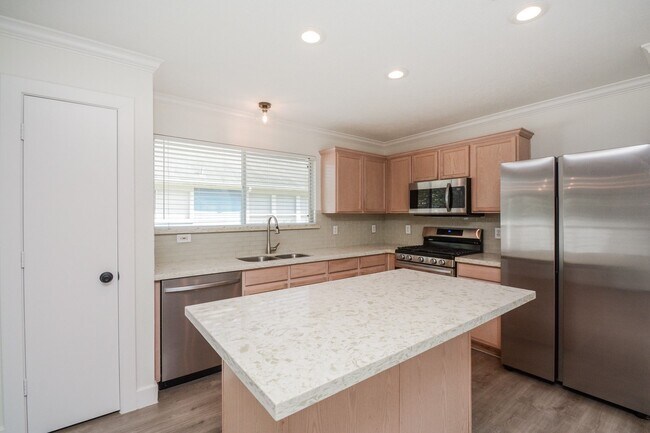 Building Photo - 9603 Farrell Dr