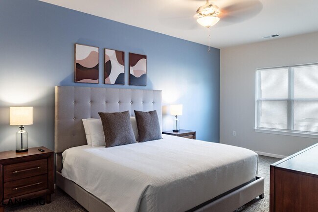 Building Photo - 2023 N Broadmoor Ave