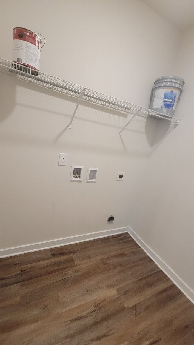 Building Photo - 7203 Chatfield Wy NW