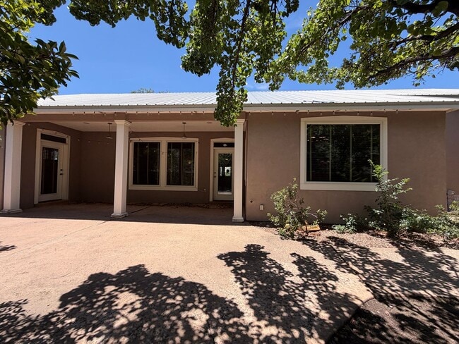 Building Photo - Beautiful 3 Bedroom Single Story Custom Home Plus Office Available Near Tramway Blvd NE & I-40!
