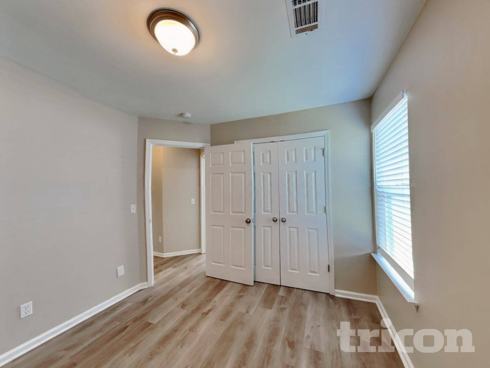 Building Photo - 1889 Olive Cir