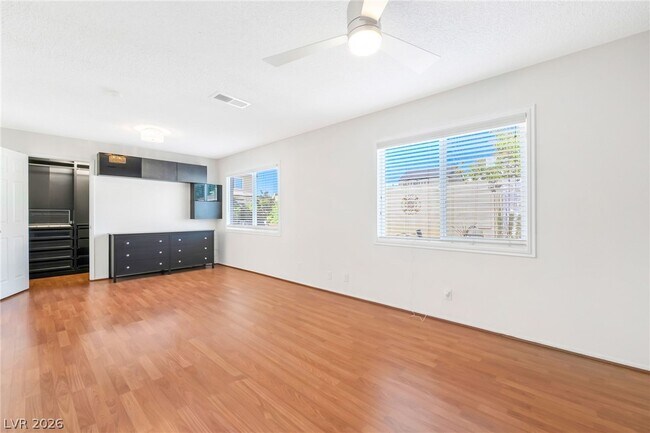 Building Photo - 4565 Meridian Dr