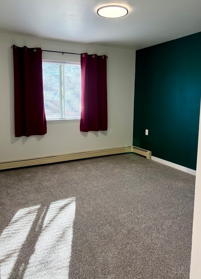 Building Photo - Helena - Quadplex