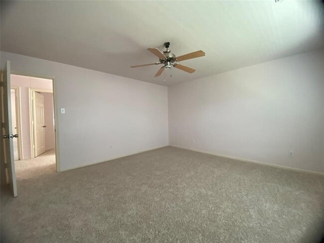 Building Photo - 15706 Springfield Dr