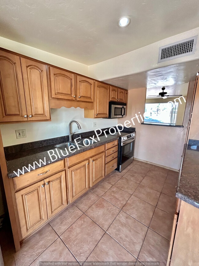 Building Photo - 4853 N Calle Harmonia