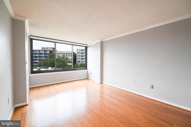 Building Photo - 1301 20th St NW