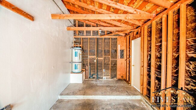Building Photo - 2700 Ashe Rd