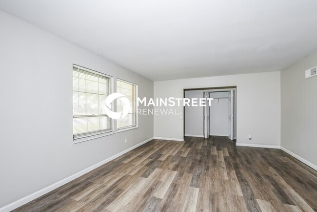 Building Photo - 11058 Perham Dr
