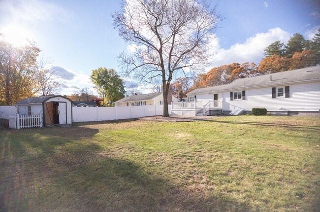 Building Photo - 29 Rainbow Ave