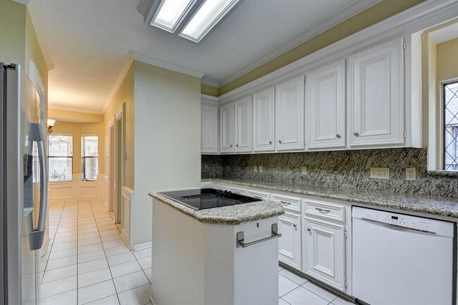 Building Photo - 11743 Riverview Dr